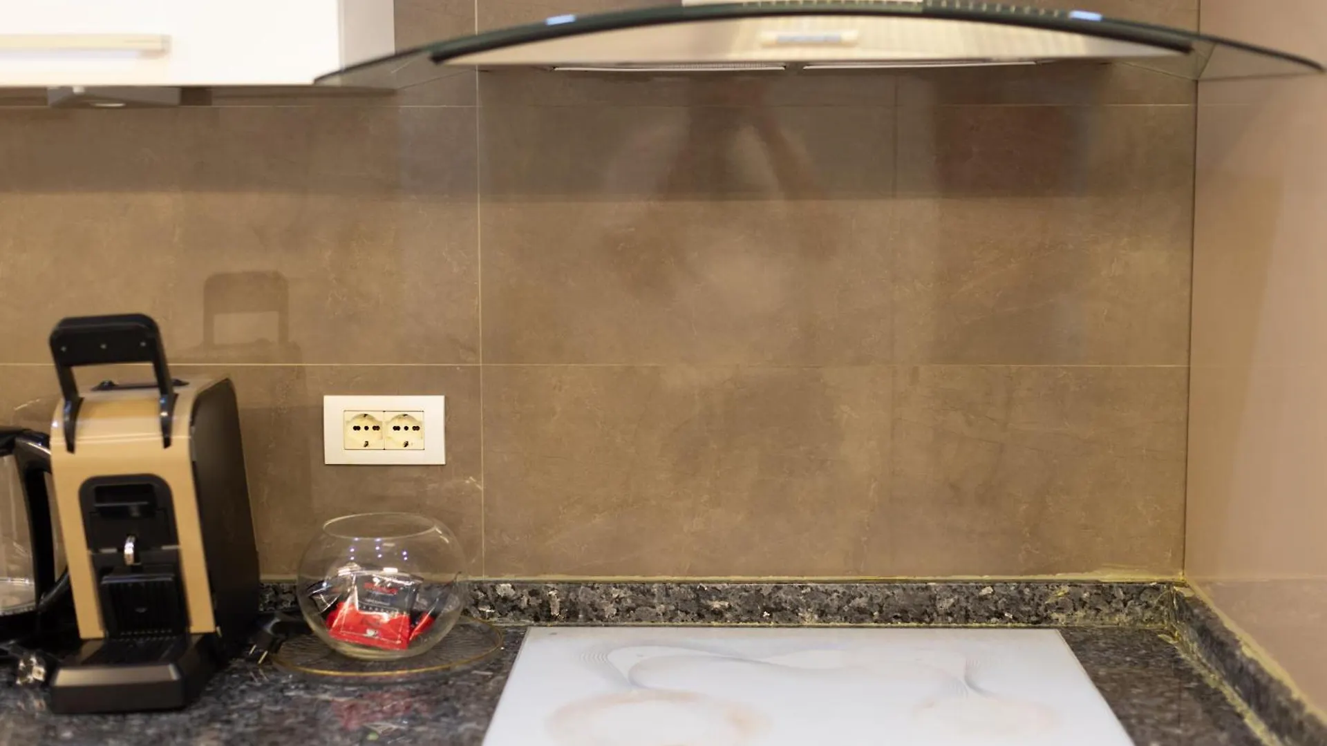 Apartment Kler-Elegant Stay Ali Demi Tirana Albania