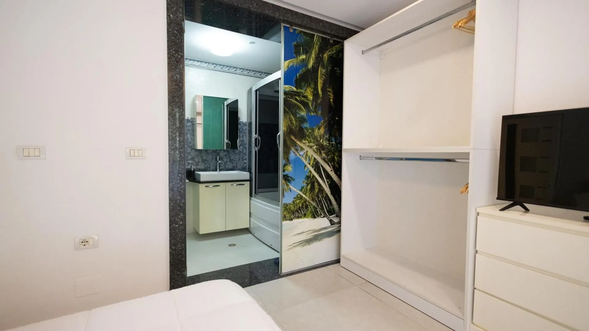 Apartment Kler-Elegant Stay Ali Demi Tirana