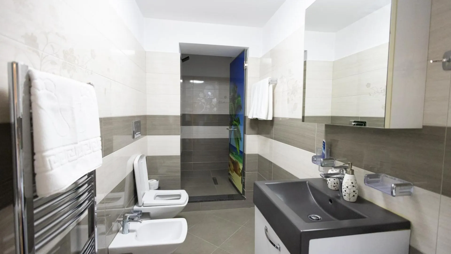 Apartment Kler-Elegant Stay Ali Demi Tirana