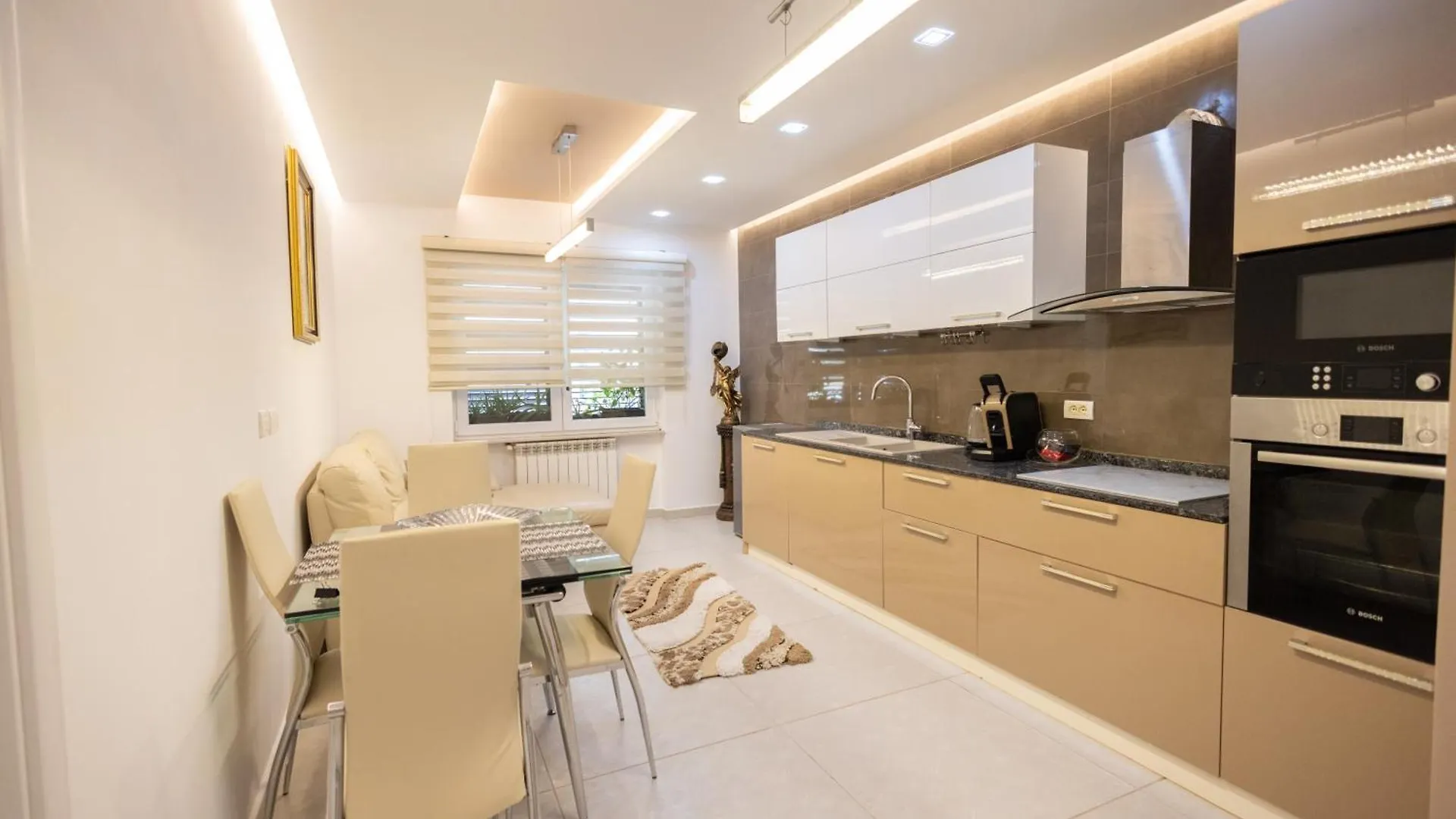 Apartment Kler-Elegant Stay Ali Demi location